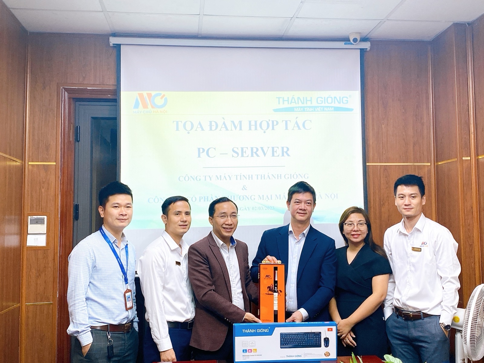 TỌA ĐÀM HỢP TÁC PC – SERVER: CÔNG TY MÁY TÍNH THÁNH GIÓNG BẮT TAY CÙNG CÔNG TY MÁY CHỦ HÀ NỘI